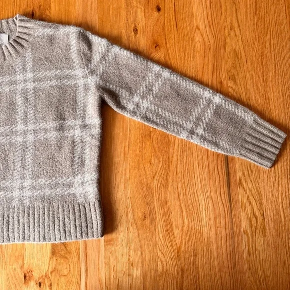 Everlane Beige Plaid Crewneck Sweater with White Windowpane - Picture 13 of 13